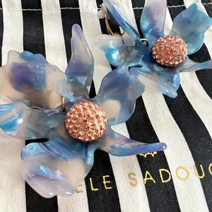LELE SADOUGHI CRYSTAL LILY ROSE GOLD & CLOUD SKY